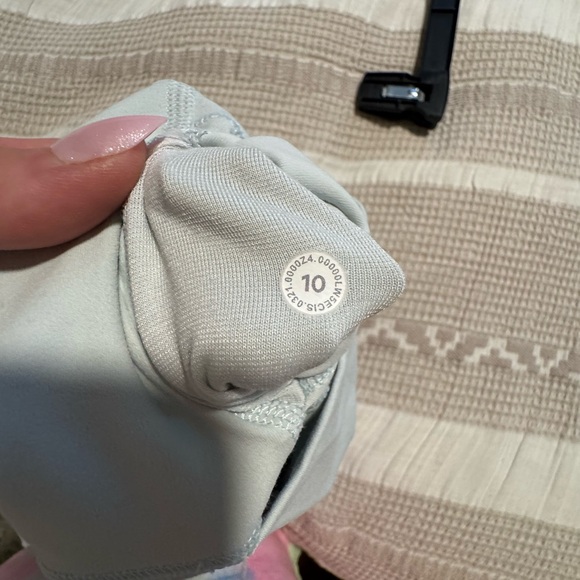 Lululemon Align Leggings 28” - Picture 5 of 5